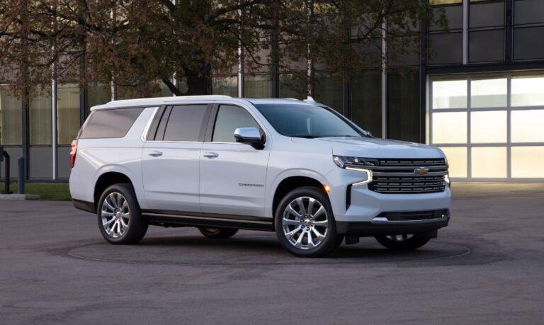 2025 Chevrolet Suburban Exterior