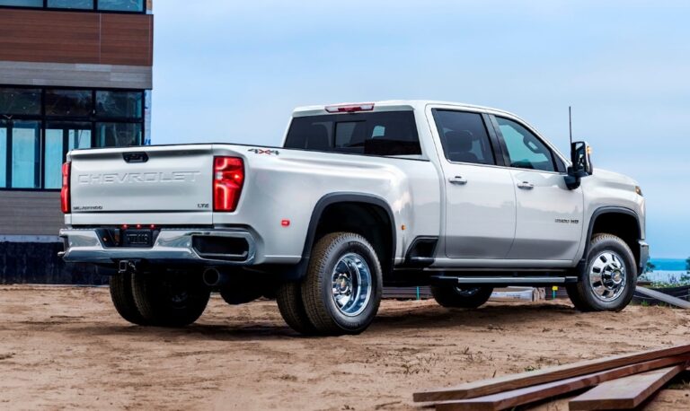 2025 Chevrolet Silverado 3500HD Exterior